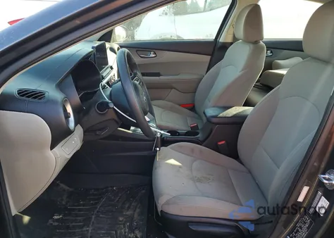 2021 Kia Forte Fe z USA, uszkodzony, nr VIN 3KPF24AD8ME312612